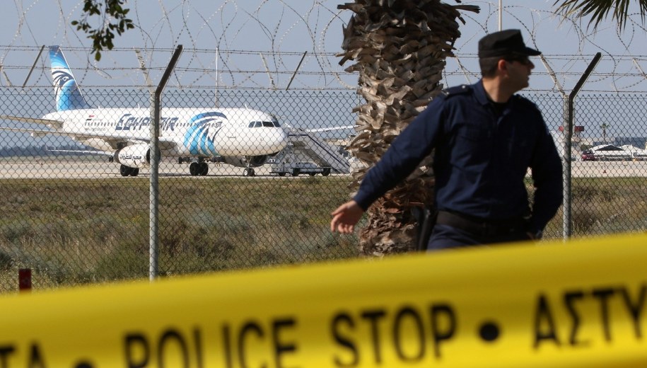 Samolot wylądował na lotnisku na Cyprze /KATIA CHRISTODOULOU  /PAP/EPA