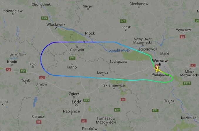 Samolotem leciało ok. 220 osób. /Flightradar24.com /Zrzut ekranu