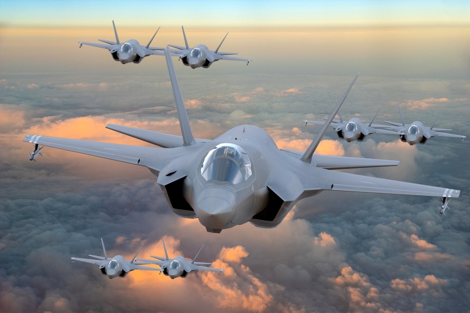 Samoloty bojowe F-35 /Shutterstock