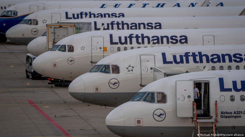 Samoloty Lufthansy na lotnisku we Frankfurcie nad Menem /Michael Probst/AP/picture alliance /Deutsche Welle