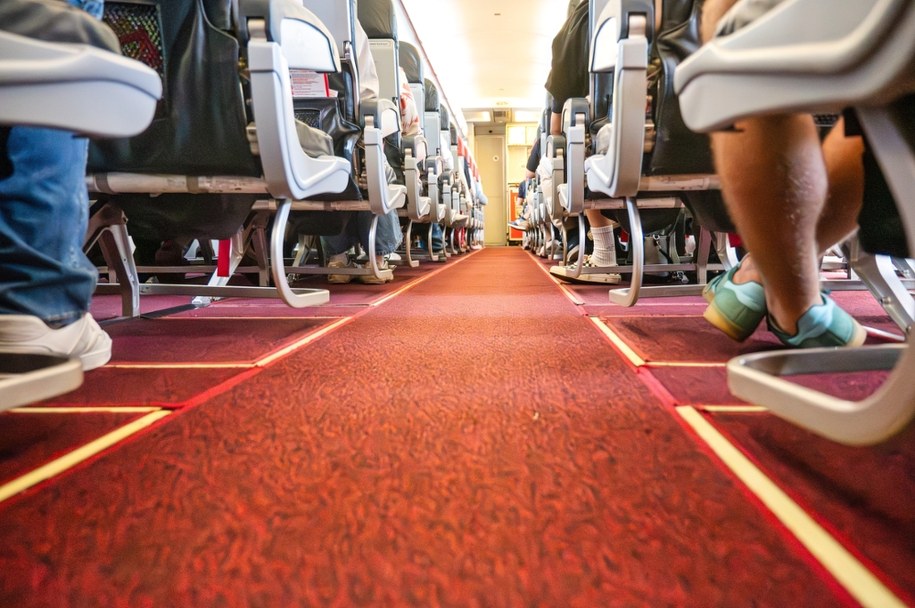 Samoloty PLAY latały w latach 2023 -2025 sezonowo z Lotniska Chopina w Warszawie na Islandię /Shutterstock