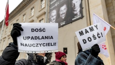 Samorządy chcą zrekompensować nauczycielom straty za strajk