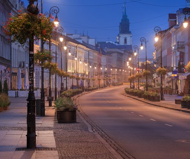 Samorządy gaszą światło. Gigantyczne podwyżki rachunków za prąd w miastach