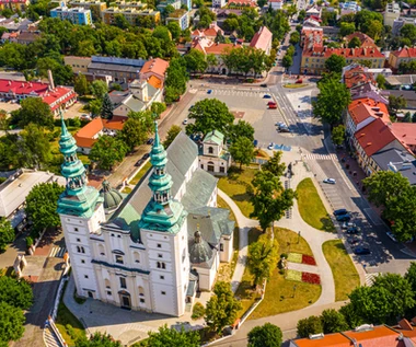 Samorządy w finansowych tarapatach. Wiceminister Skuza: Prowadzimy działania zaradcze