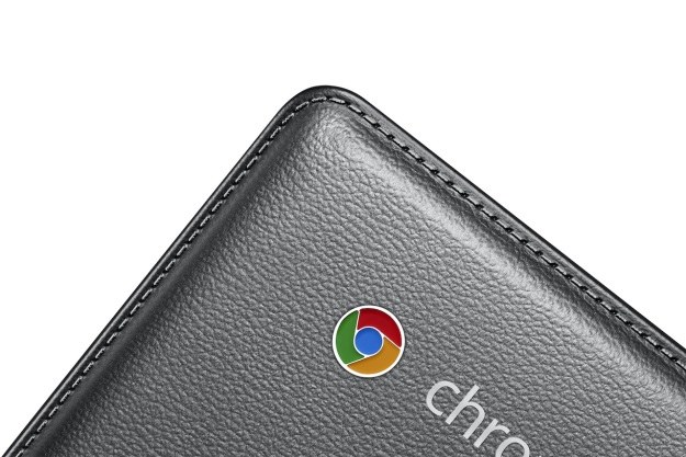 Samsung Chromebook 2 z klapą ekranu pokrytą imitacją skóry /materiały prasowe