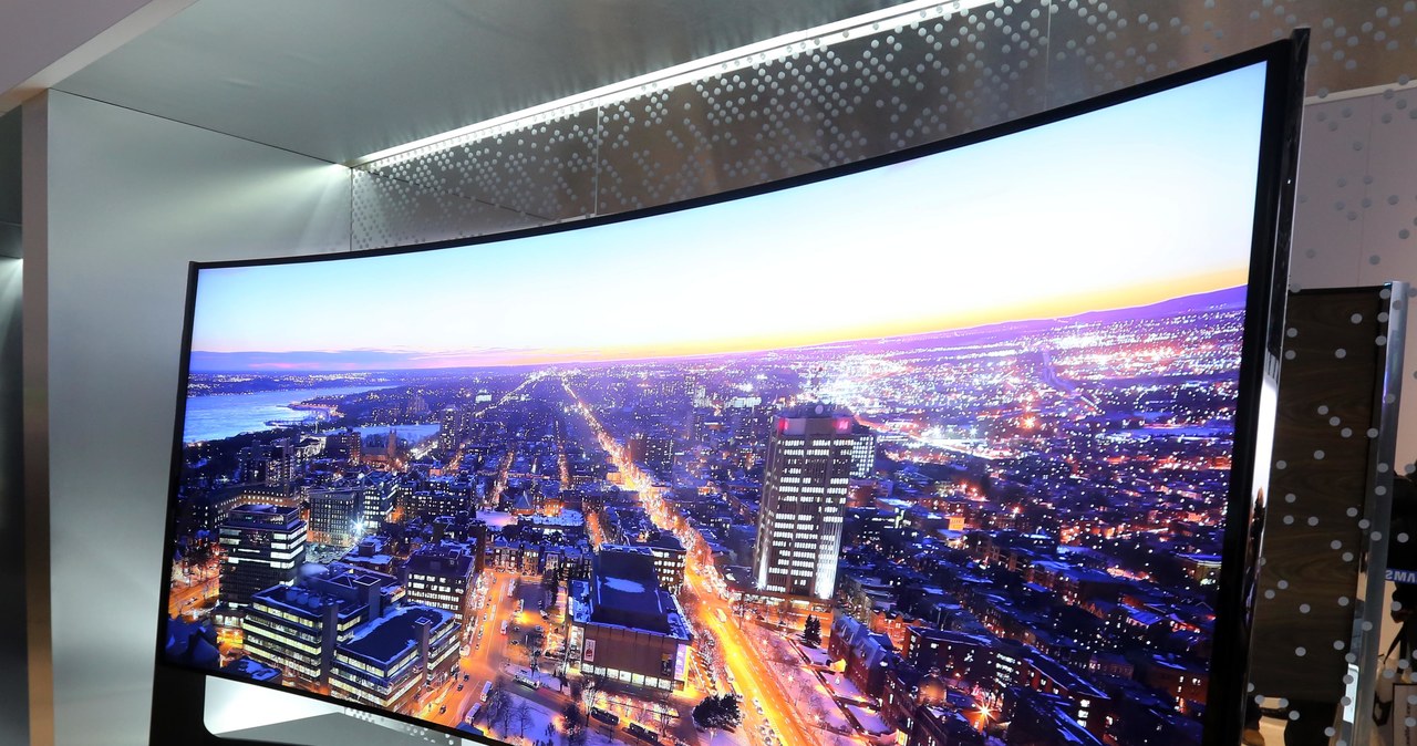 Samsung Curved UHD o przekątnej 105" /materiały prasowe