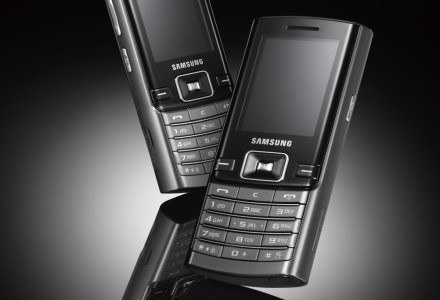 Samsung D780 - na dwie karty SIM /materiały prasowe