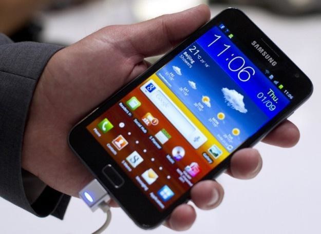 Samsung Galaxy Note posiada baterię o pojemności 2500 mAh /AFP
