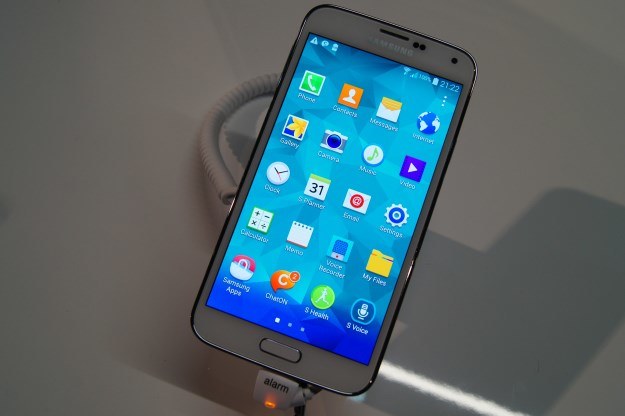 Samsung Galaxy S5 w sprzedaży pojawi się w kwietniu /INTERIA.PL