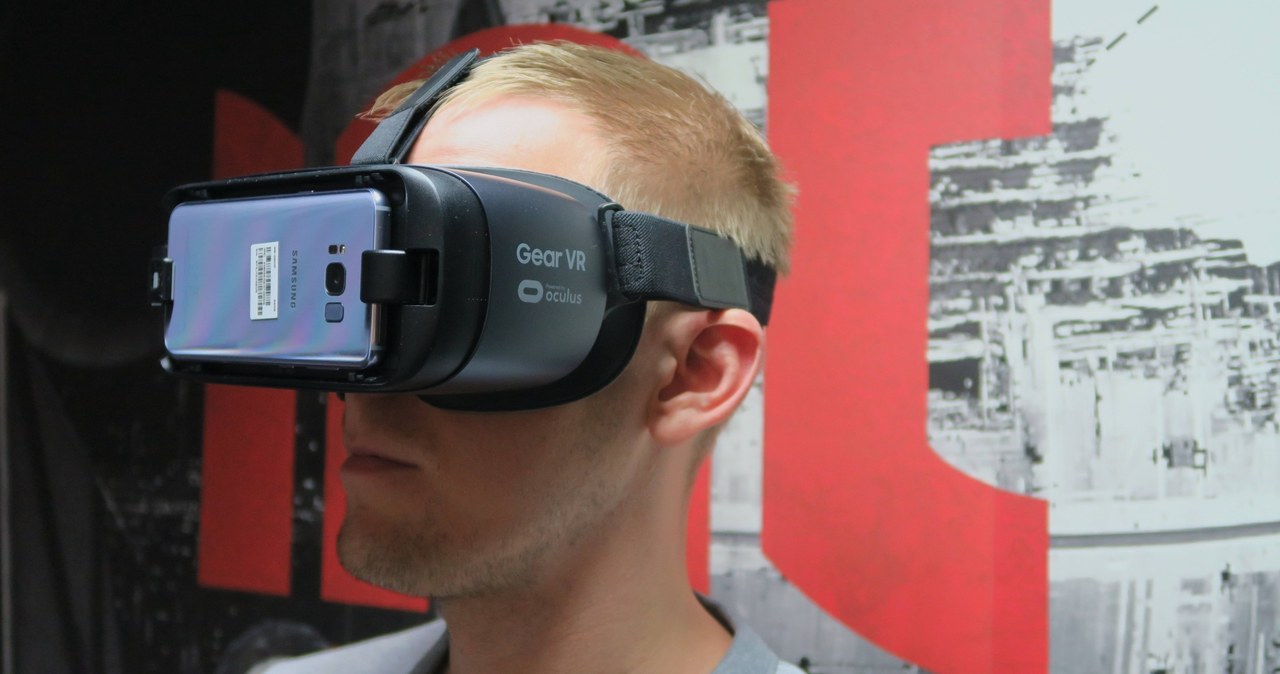 Samsung Gear VR 3 - gogle, dzięki którym przeniesiemy się do wirtualnego świata /INTERIA.PL
