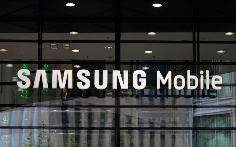 Samsung może porzucić smartfony z serii Galaxy J /123RF/PICSEL
