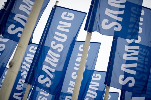 Samsung pozostaje liderem w sprzedaży telefonów komórkowych /AFP