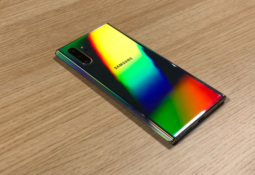 Samsung przygotowuje smartfona z dużą baterią /INTERIA.PL