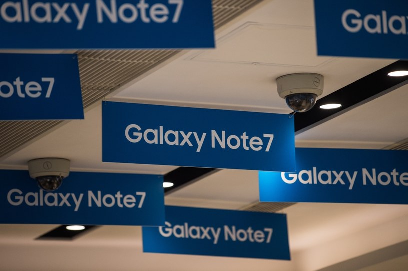Samsung wymienia smartfony na nowe, dodatkowych odszkodowań nie będzie /AFP