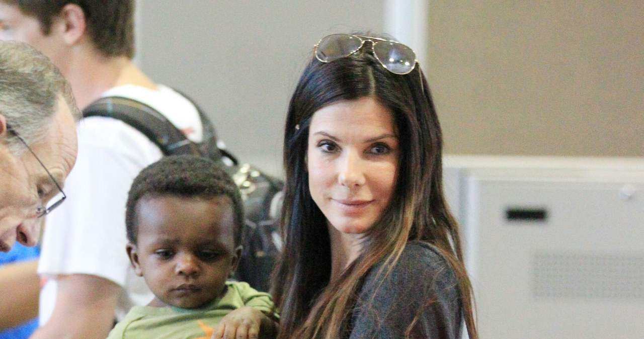 Sandra Bullock adoptowała dwójkę dzieci /Splash News/EAST NEWS /East News