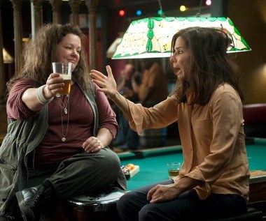 Sandra Bullock i Melissa McCarthy w filmie "Gorący towar"