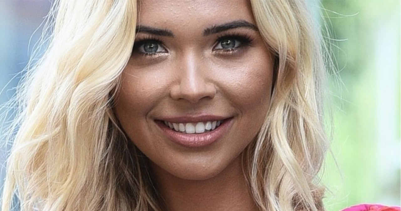 Sandra Kubicka przed studiem "Dzień Dobry TVN" /EastNews/REX/Shutterstock /East News