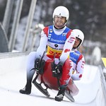 Saneczkarska dwójka trenuje na olimpijskim torze