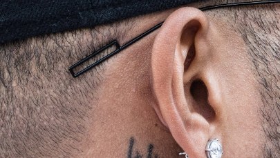 Sanepid ostrzega przed skutkami "tymczasowych tatuaży" robionych czarną henną