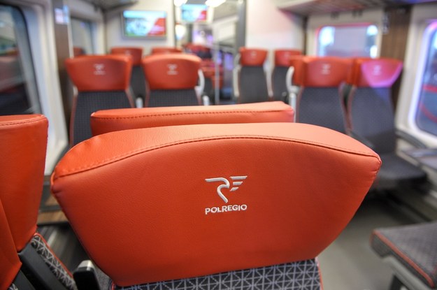 Sanepid poszukuje osób, które podróżowały w czwartek pociągiem POLREGIO relacji Poznań - Toruń / 	Marcin Obara  /PAP