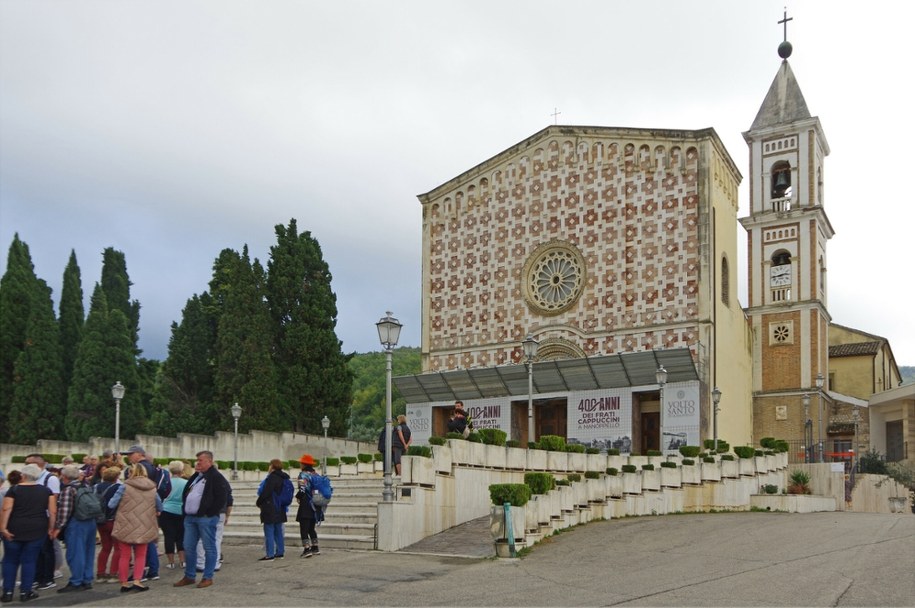 Sanktuarium Boskiego Oblicza w Manoppello we Włoszech /Marek Bazak; Zofia Bazak /East News