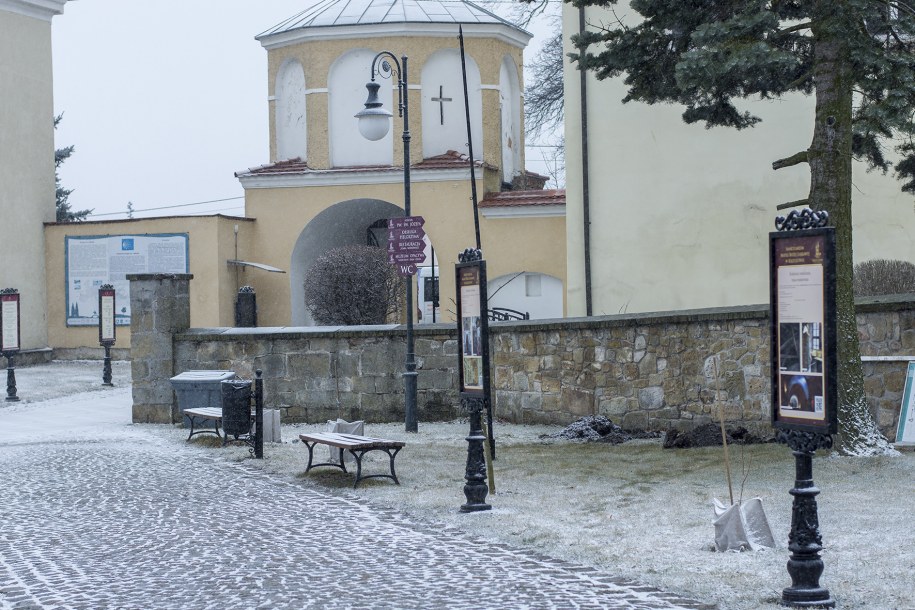 Sanktuarium w Krzeszowie /Sanktuarium w Krzeszowie /