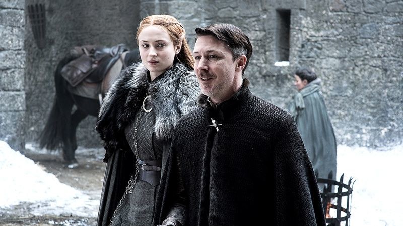 Sansa Stark (Sophie Turner) i Littlefinger (Aidan Gillen) - kadr z siódmego sezonu serialu "Gra o tron" /HBO