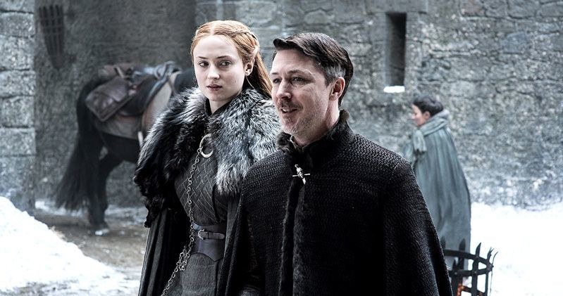 Sansa Stark (Sophie Turner) i Littlefinger (Aidan Gillen) - kadr z siódmego sezonu serialu "Gra o tron" /HBO