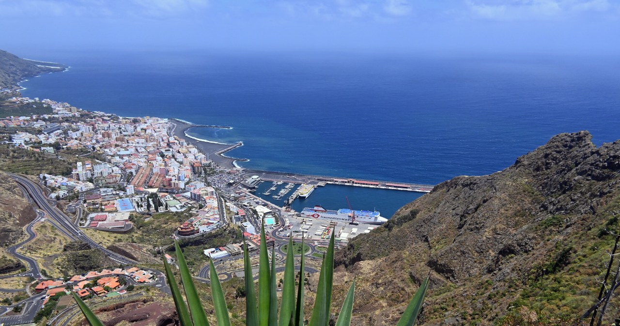 Santa Cruz de La Palma to miasto, które warto odwiedzić. Nie jest przesadnie zatłoczone, a piękne. /Stankiewicz, Thomas/Travel Collection/East News /East News