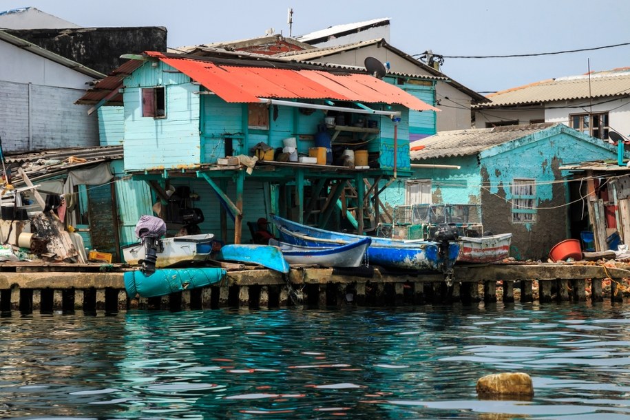 Santa Cruz del Islote w Kolumbii. Jak wygląda życie na wyspie bez samochodów, policji i bieżącej wody? /Shutterstock