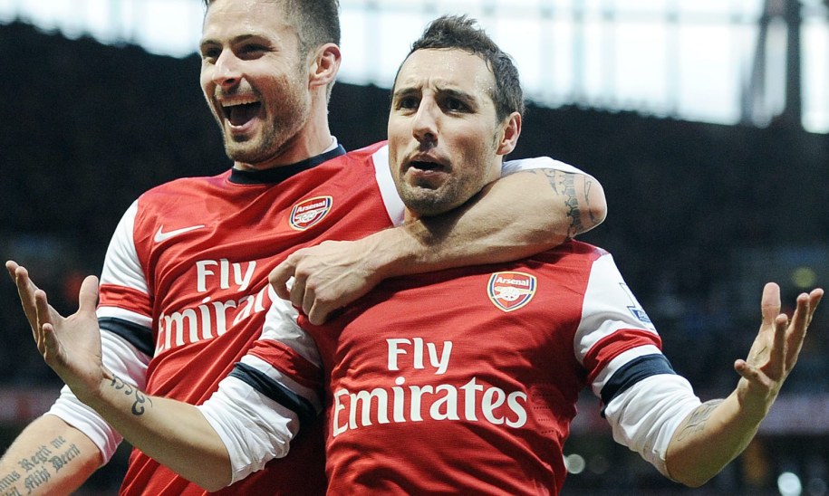 Santi Cazorla cieszy się po zdobyciu gola /ANDY RAIN /PAP/EPA