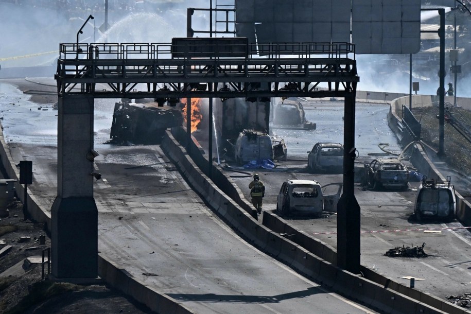 Santiago, Chile. Ciężarówka z gazem eksplodowała /RODRIGO ARANGUA/AFP