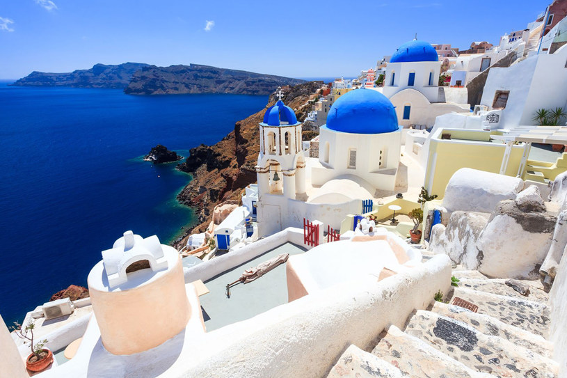 Santorini uznawane jest za najpiękniejszą wyspę świata /123RF/PICSEL