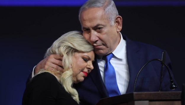 Sara i Benjamin Netanjahu /ABIR SULTAN /PAP/EPA