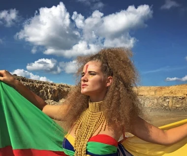 Sara Jaroszyk: Teledysk "Avalon" zapowiada płytę "Światłocienie"