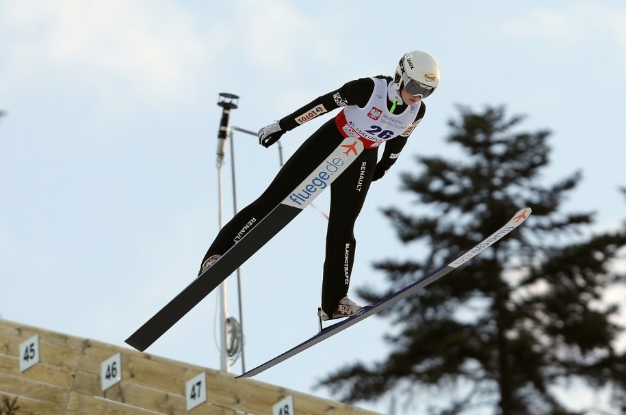 Sara Tajner podczas konkursu indywidualnego na skoczni HS-105 /Grzegorz Momot /PAP