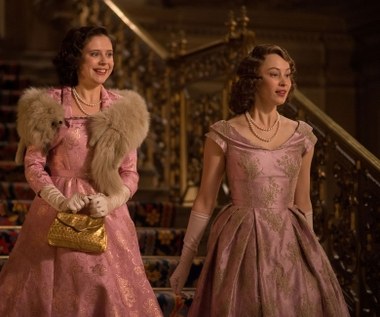 Sarah Gadon i Bel Powley w filmie "Randka z królową"