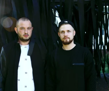 Sarcast: Lubimy babrać paluchy w szczegółach