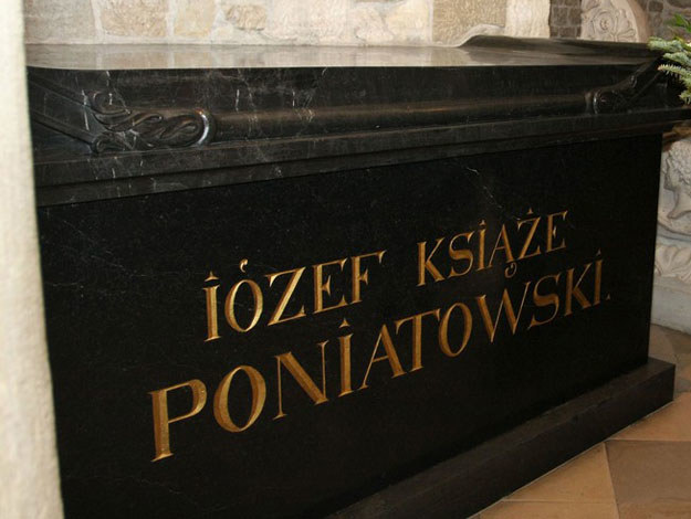 Sarkofag księcia Józefa Poniatowskiego w katedrze na Wawelu /Anna Kaczmarz /Reporter