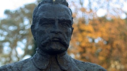 Sarkofag Piłsudskiego na Wawel? Nie!