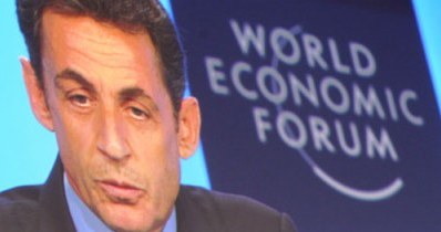 Sarkozy: Banki trzeba odwieść od przesadnych spekulacji bądź wątpliwych interesów finansowych /AFP