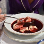 Sąsiadka zdradziła mi sposób na idealnie czerwony barszcz. Dzięki temu zupa wygląda jak z restauracji