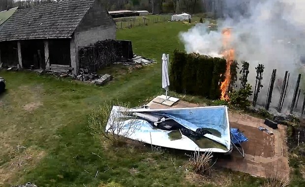 Sąsiedzka wojna na Podkarpaciu. 57-latek podpalił tuje 