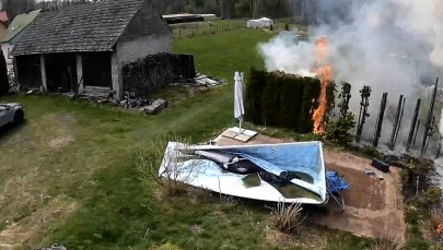 Sąsiedzka wojna na Podkarpaciu. 57-latek podpalił tuje 