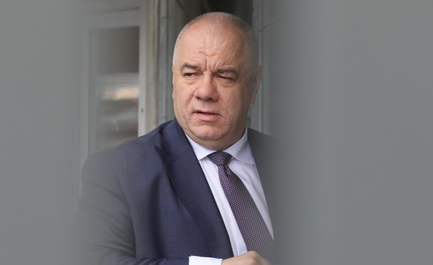 Sasin zapowiada podatek od nadmiarowych zysków. Szacuje wpływy do budżetu