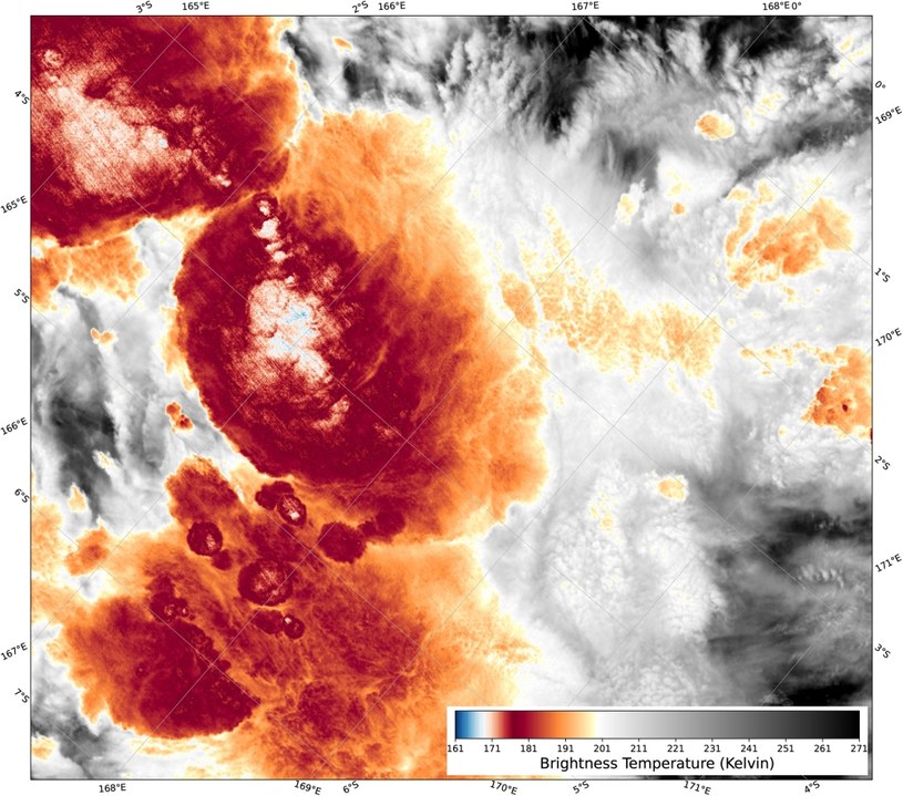 Satelita NOAA-20 zarejestrował burzę dzięki zainstalowanym na jego pokładzie przyrządom do obrazowania w podczerwieni /NOAA