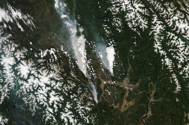 Satelitarne zdjęcia pożarów w Kolumbii Brytyjskiej /NASA /PAP/EPA