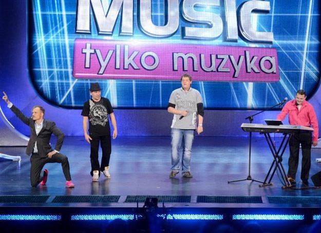Saturn Band i pląsający Piotr Rogucki w akcji - fot. GM /Polsat