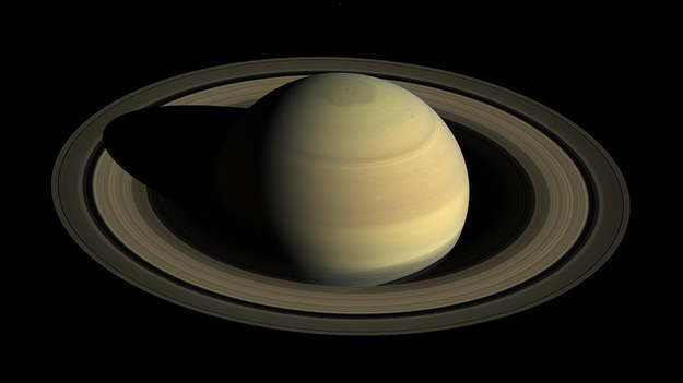 Saturn i jego księżyce /foto. NASA /