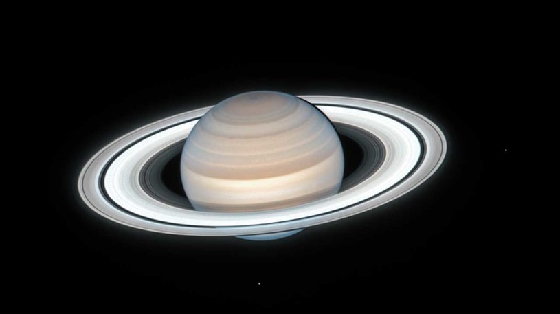 Saturn w obiektywie Teleskopu Hubble'a /materiały prasowe